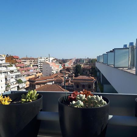 Penthouse 40 In Trastevere With Seasonally Jacuzzi Rome Buitenkant foto