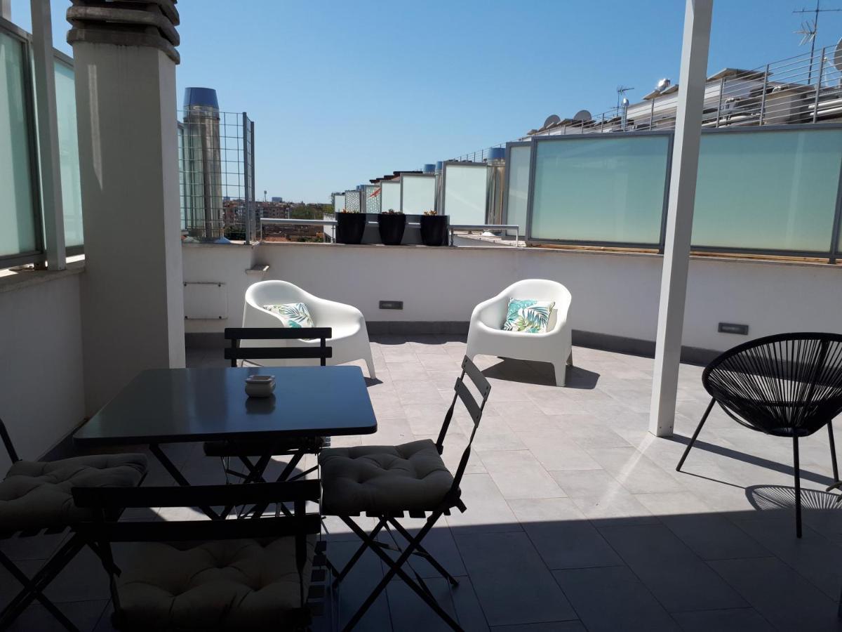 Penthouse 40 In Trastevere With Seasonally Jacuzzi Rome Buitenkant foto