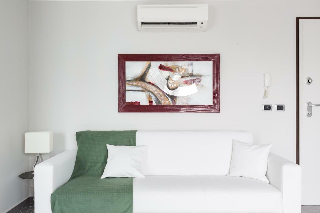 Penthouse 40 In Trastevere With Seasonally Jacuzzi Rome Buitenkant foto